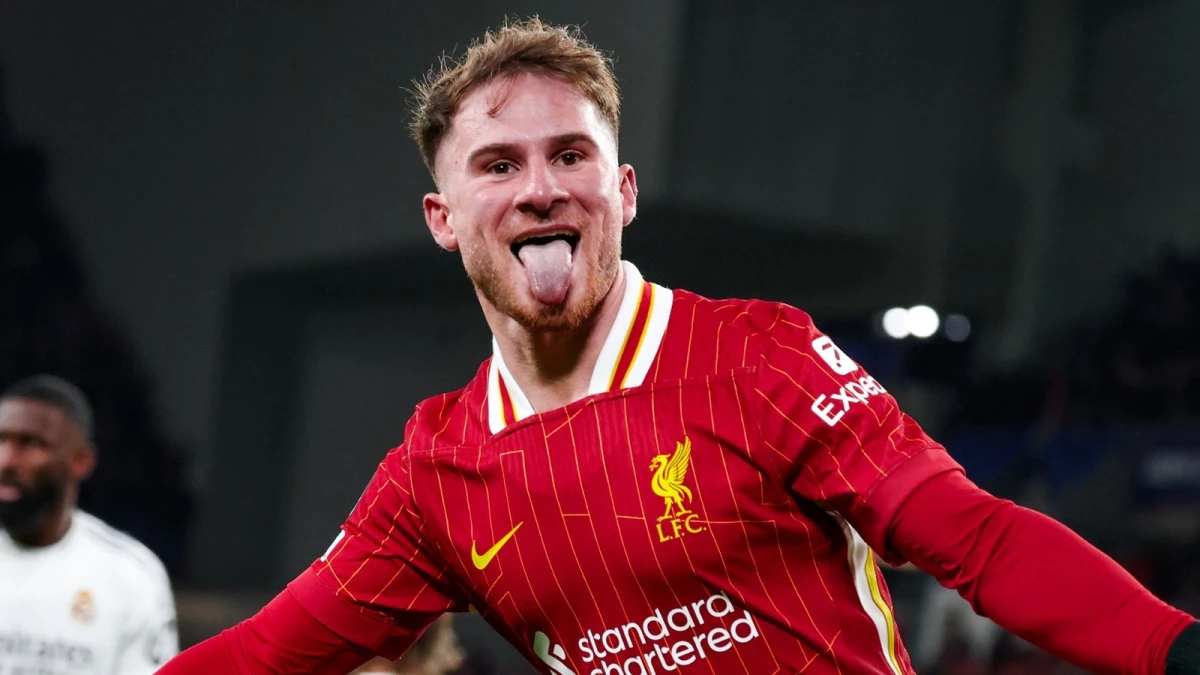 Foto: Archivo. Alexis Mac Allister, titular en un Liverpool que golea y se escapa en la punta de la Premier League