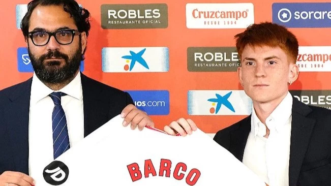 El Colo fue presentado hace poco en Sevilla. Foto: X Sevilla.