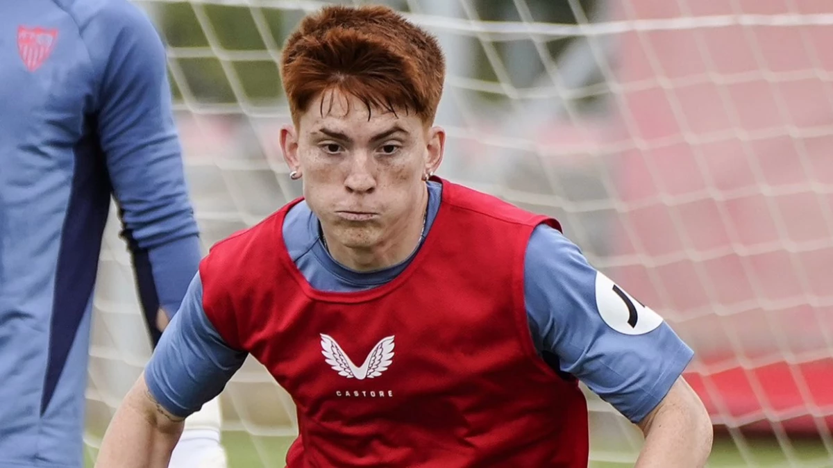 Foto: Valentíon Barco, a punto de dejar Sevilla en este mercado de pases (Foto: @SevillaFC)