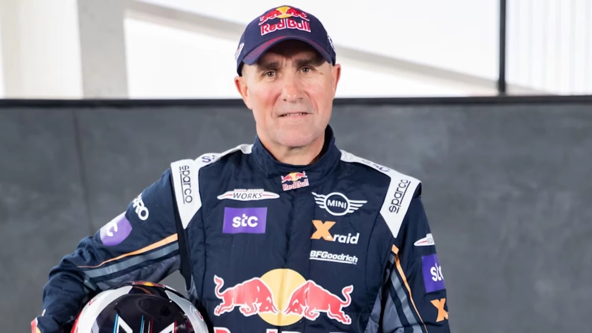 Stéphane Peterhansel, la leyenda del Rally Dakar que regresa en 2026 para subirse a una Defender en el bautismo de esta marca en Arabia Saudita | Foto: &nbsp;Red Bull