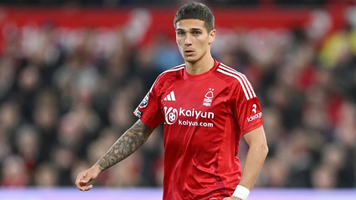 Foto: Domínguez sigue sumando minutos en un Nottingham Forest que crece en la Premier League
