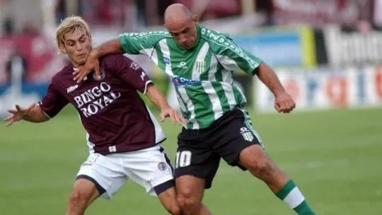 Foto: A Garrafa era muy complicado sacarle la pelota y era infalible en los penales