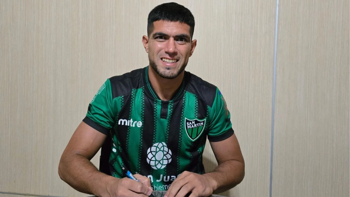 Foto:@CASanMartínSJ. El defensor Hernán Lopes puso la firma y es refuerzo de San Martín de San Juan