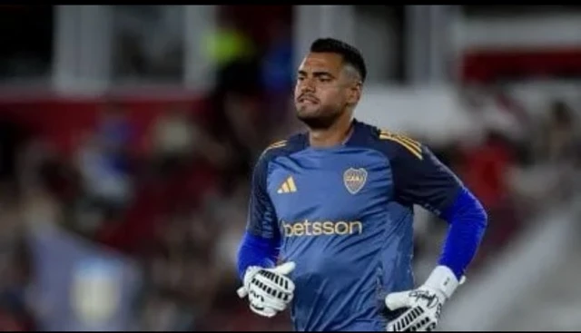 Foto: “Chiquito” Romero “rompió el silencio”, pero con un hincha.