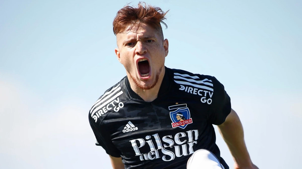 Foto:@ColoColo. La llegada de Leonardo Gil le aportará experiencia a Huracán