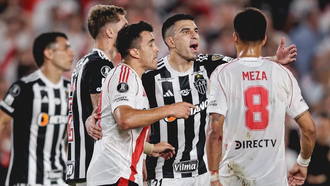 Foto: Battaglia en la serie que disputó contra River en la última Libertadores (@atletico@rodribattaglia)