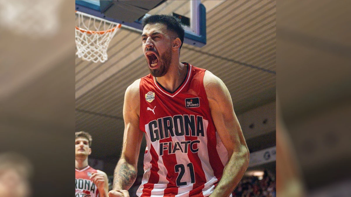 Foto: @BasquetGirona. El argentino Juan Fernández la rompió en el triunfo del Basquet Girona.&nbsp;