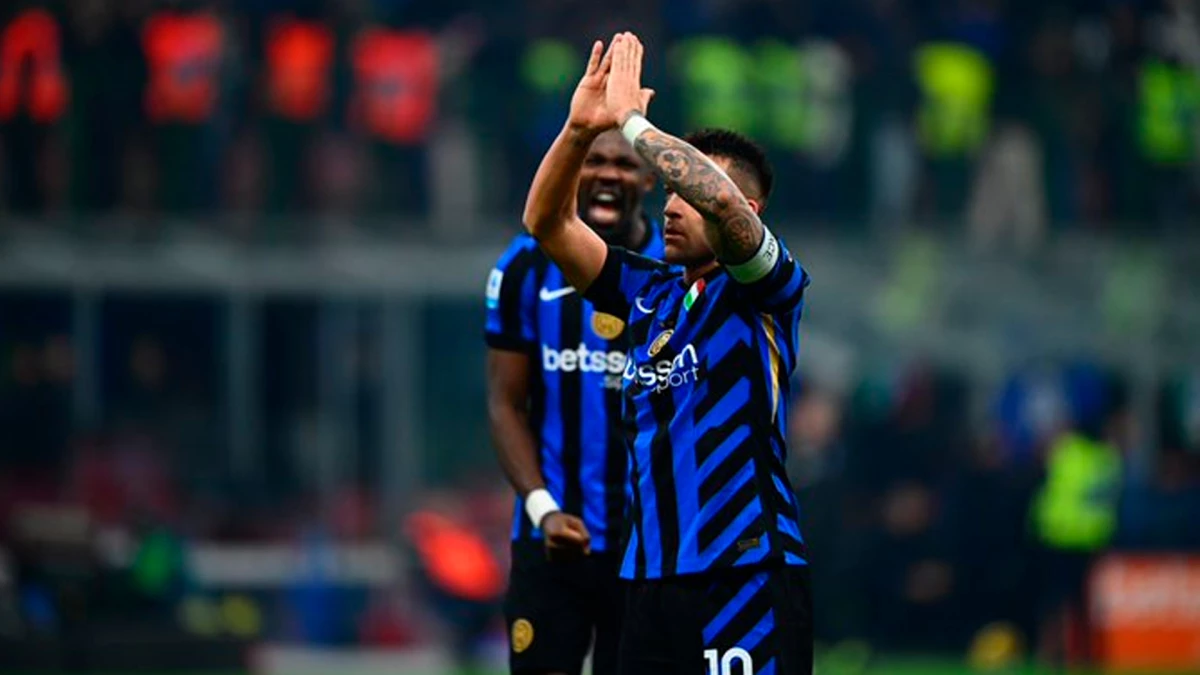 Foto: Lautaro Martínez saluda a su público tras el segundo gol. Inter_es&nbsp;