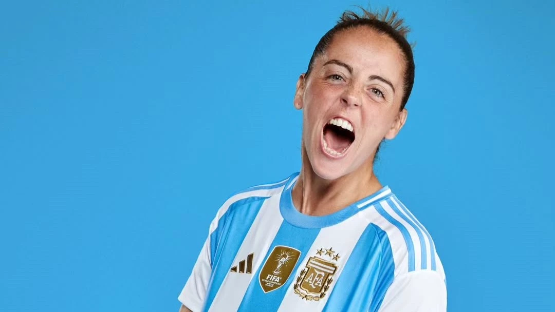 Foto: La máxima goleadora de la historia de la Selección vuelve al fútbol argentino (@marianlarroquette)