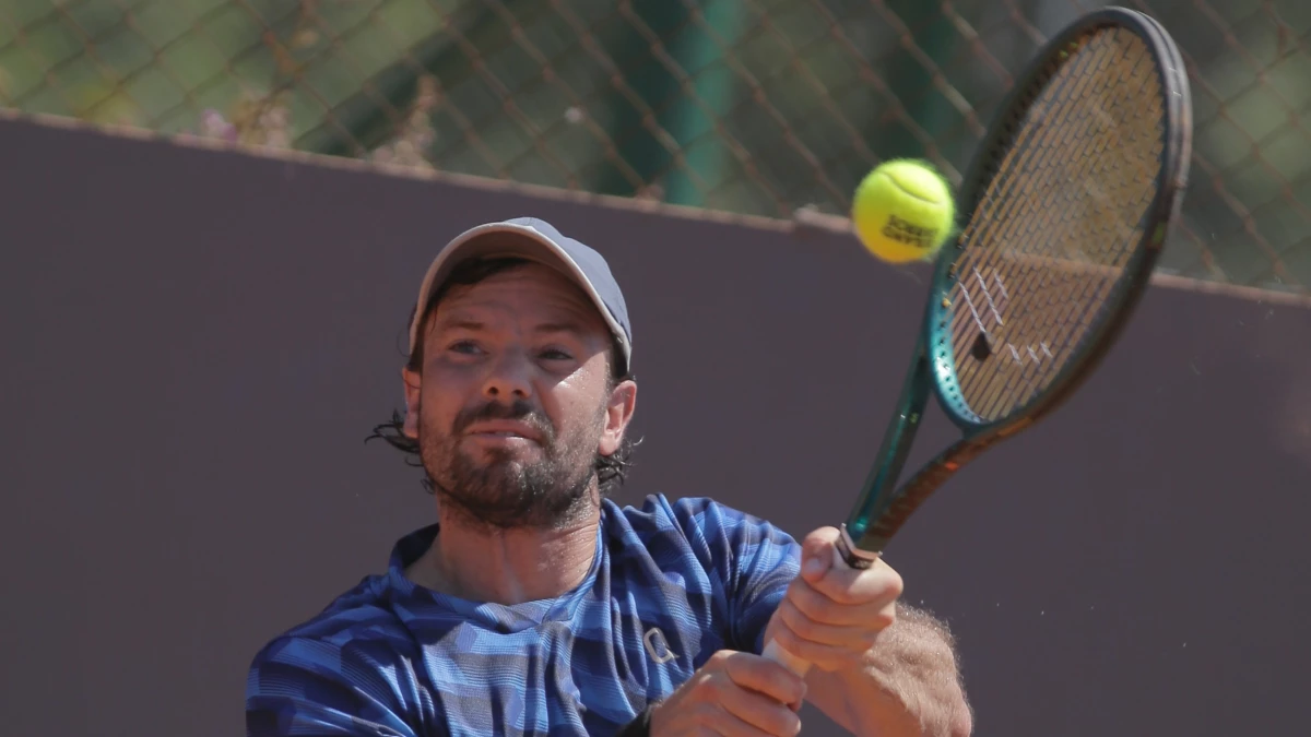 Foto: &nbsp;Gonzalo Villanueva se instaló en los cuartos de final en el Náutico Hacoaj. Prensa Challenger de Buenos Aires