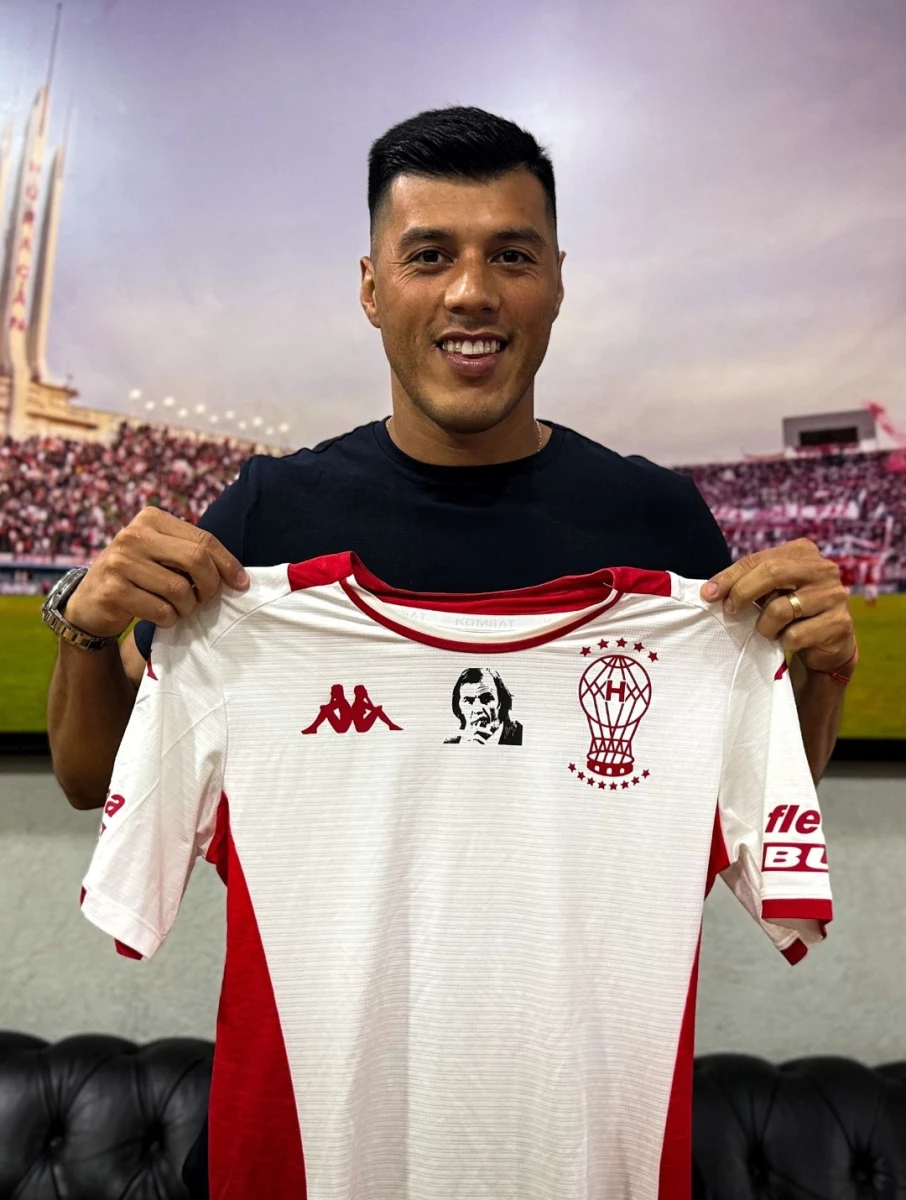 Foto: @CAHuracán. Leonardo Sequeira es la nueva cara del Globo. Firmó hasta diciembre de 2027