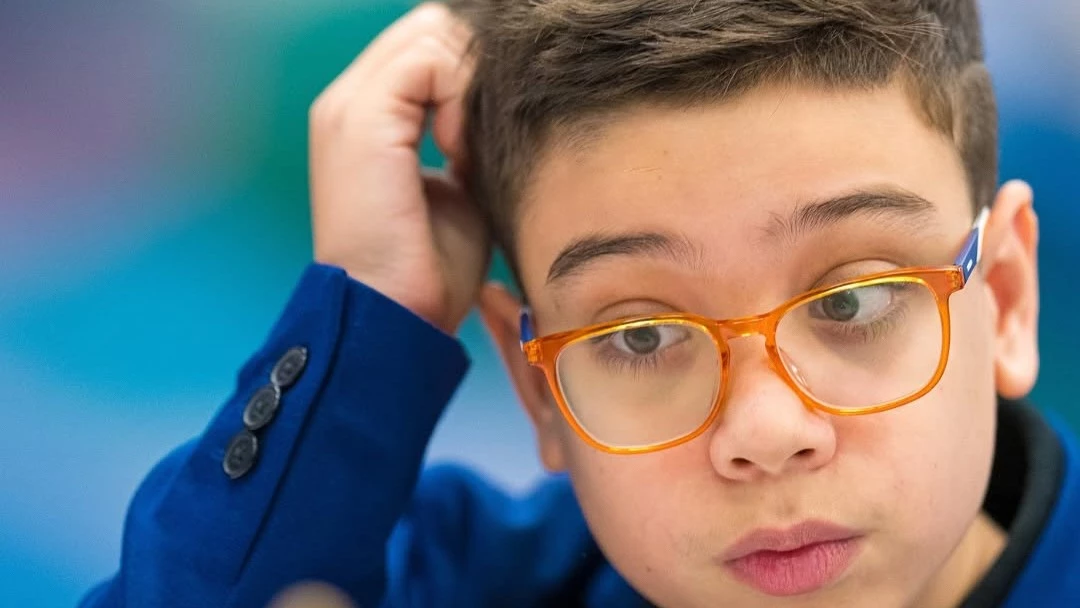 Foto: IG de Tatasteelchess. El pibe Oro ganó por el torneo Challenger del Magistral de ajedrez de Wijk aan Zee