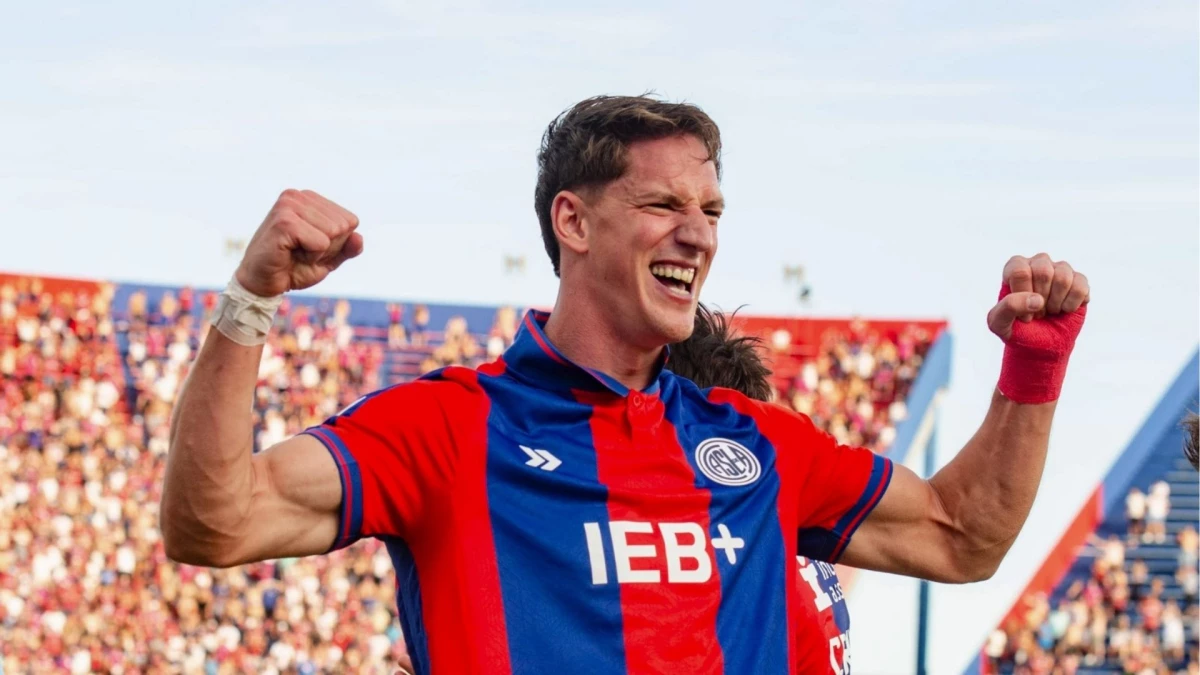 Fotos: Eliana Obregón. Andrés Vombergar festeja el gol que le dio el triunfo a San Lorenzo en el comienzo del Apertura 2025