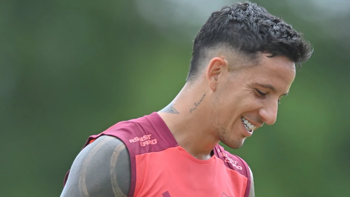 Foto: Prensa River. Seba Driussi sonríe por su evolución en el tobillo y espera poder llegar a jugar el 14 de agosto ante Libertad.&nbsp;