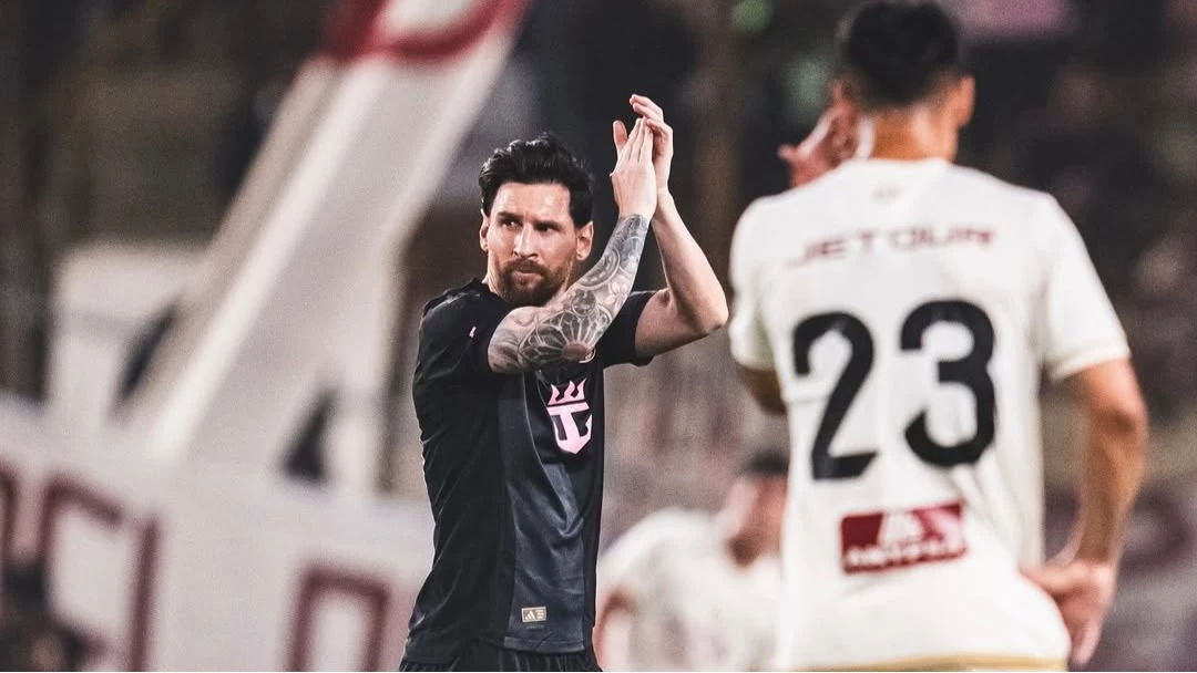 Messi, al salir reemplazado en el Estadio Nacional de Lima (Foto: IG@leomessi)