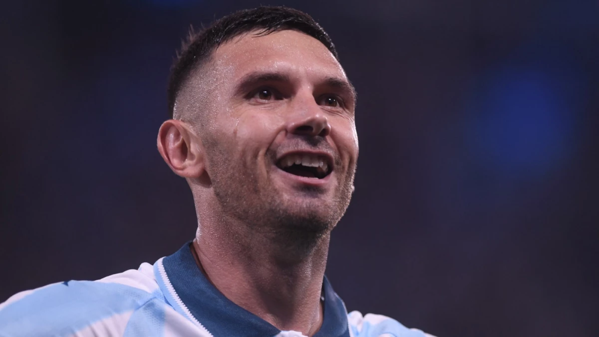 Adrián Maravilla Martínez seguirá en Racing hsta diciembre de 2028.&nbsp;