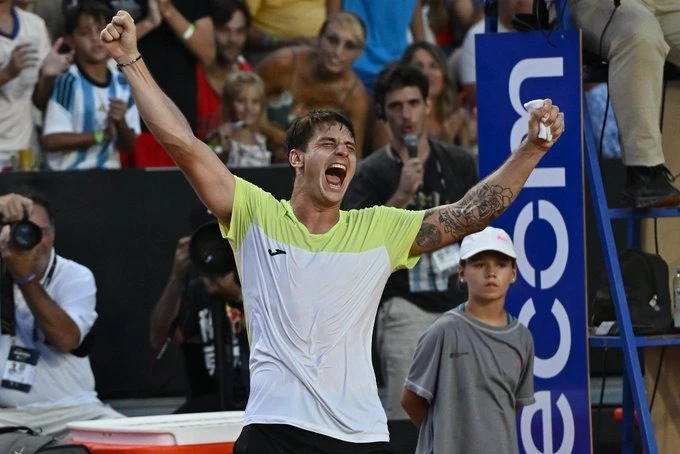 Foto: Camilo Ugo Carabelli pasó la primera fase de la qualy y busca meterse en el cuadro principal de Miami