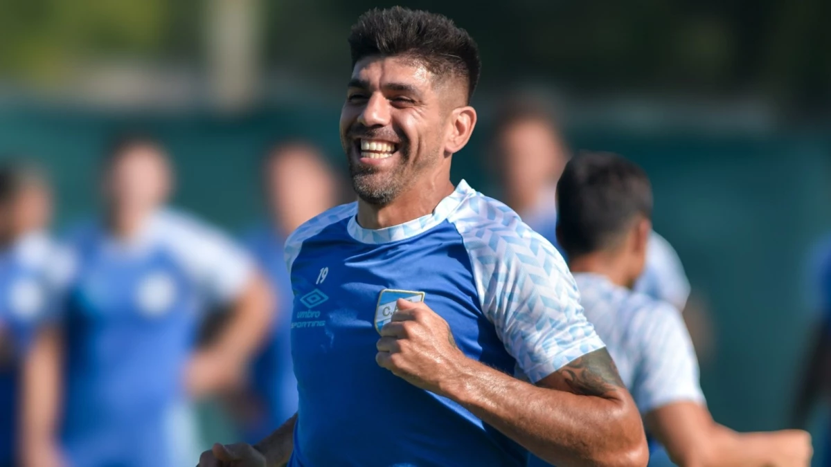 Foto:@ATOficial. Otro regreso esperado en el Decano es el del delantero Leandro Díaz, proveniente de Lanús