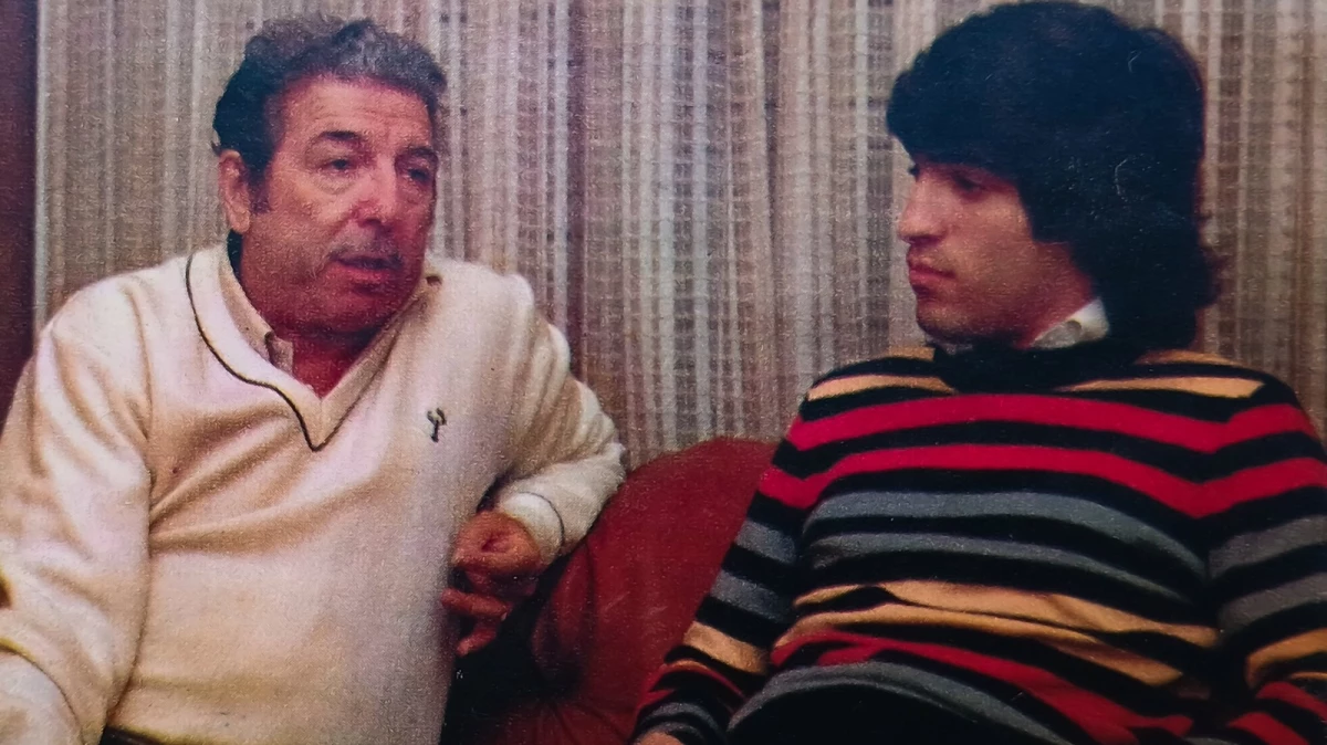 Foto: Archivo. Angel Labruna y su hijo Omar. El ‘Feo’ tejió una relación muy buena con su plantel.