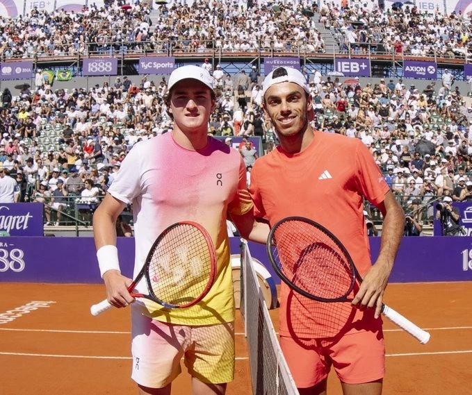 Foto: Fonseca y Cerúndolo jugaron una gran final en Buenos Aires. @Argentina Open