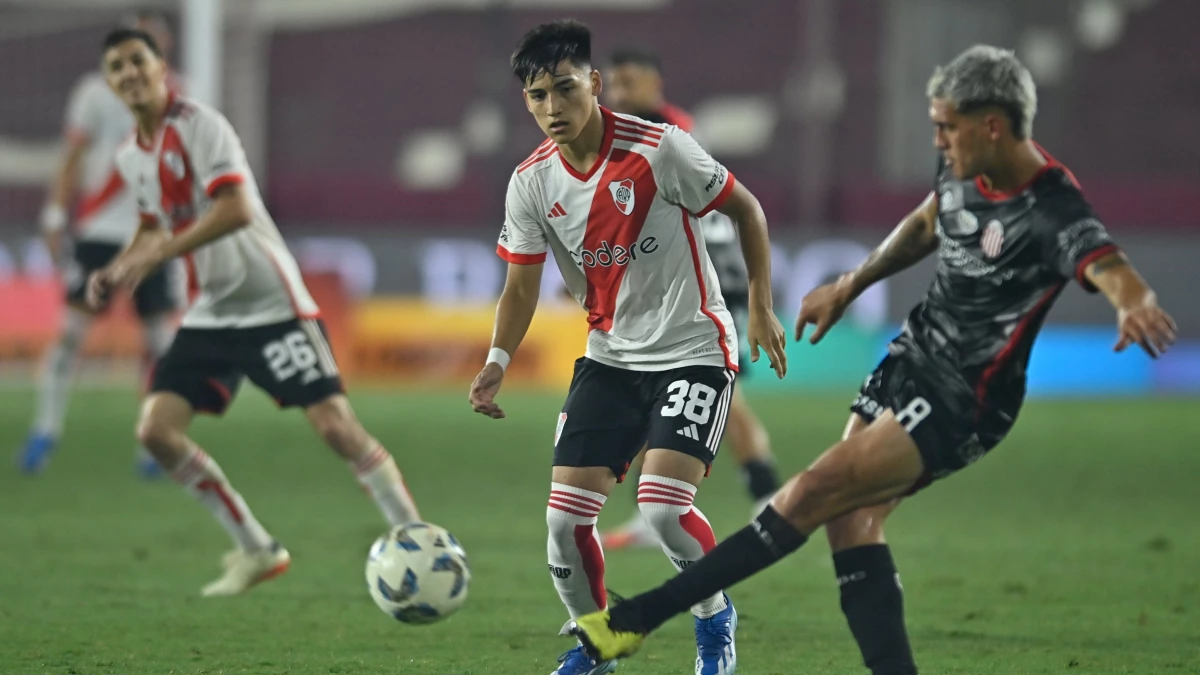 Ian Subiabre, una de las “joyas” del equipo de Núñez que deberá renovar su contrato para estar en Chile | Foto: Archivo