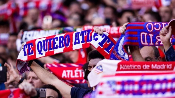 Los hinchas del Atlético y del Real Madrid ya esperan el clásico de octavos de final de la Champions. (Foto: @Atleti)
