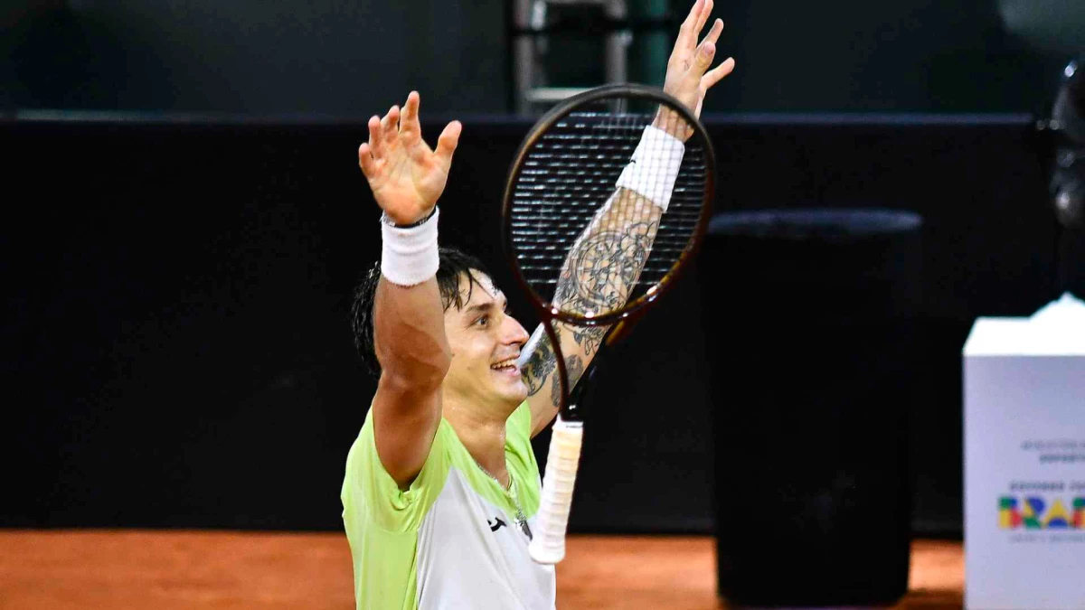 Foto: Camilo Ugo Carabelli, defensor del título, venció a Guido Justo y pasó a los octavos de final del Challenger de Rosario