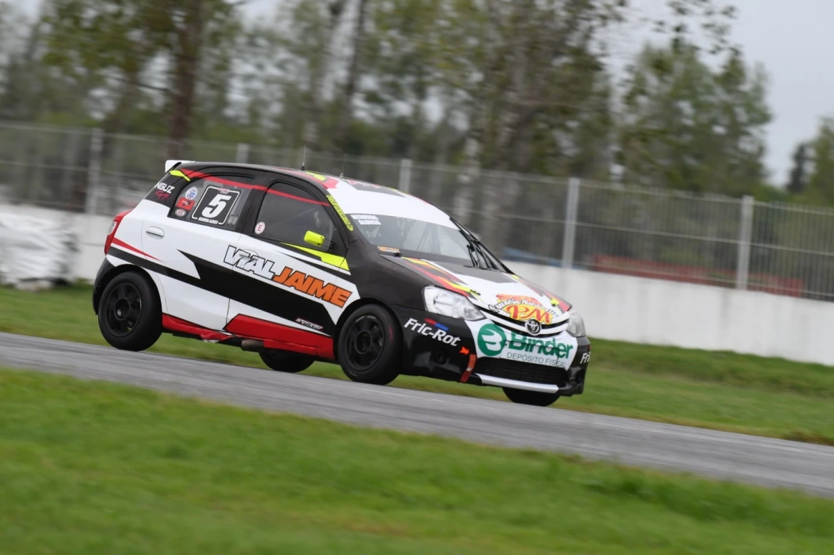 Foto: @actcargentina. El quilmeño Hermida marcó el pulso en la clasificación de la clase 3 del TC Pista en el Mouras&nbsp;