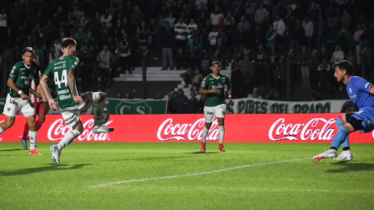 Sarmiento se puso en ventaja a los 65 minutos (Foto: X@CASarmientoOf)