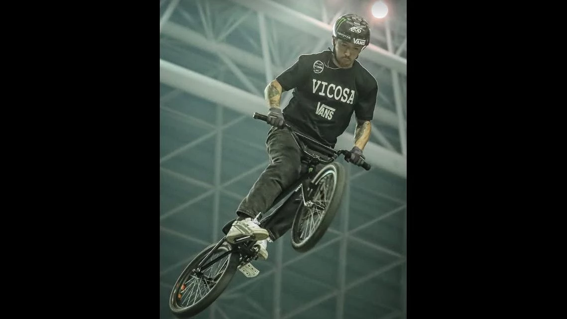 Maligno Torres sigue con su preparación en Costa Rica. Foto: @brendynh_foto