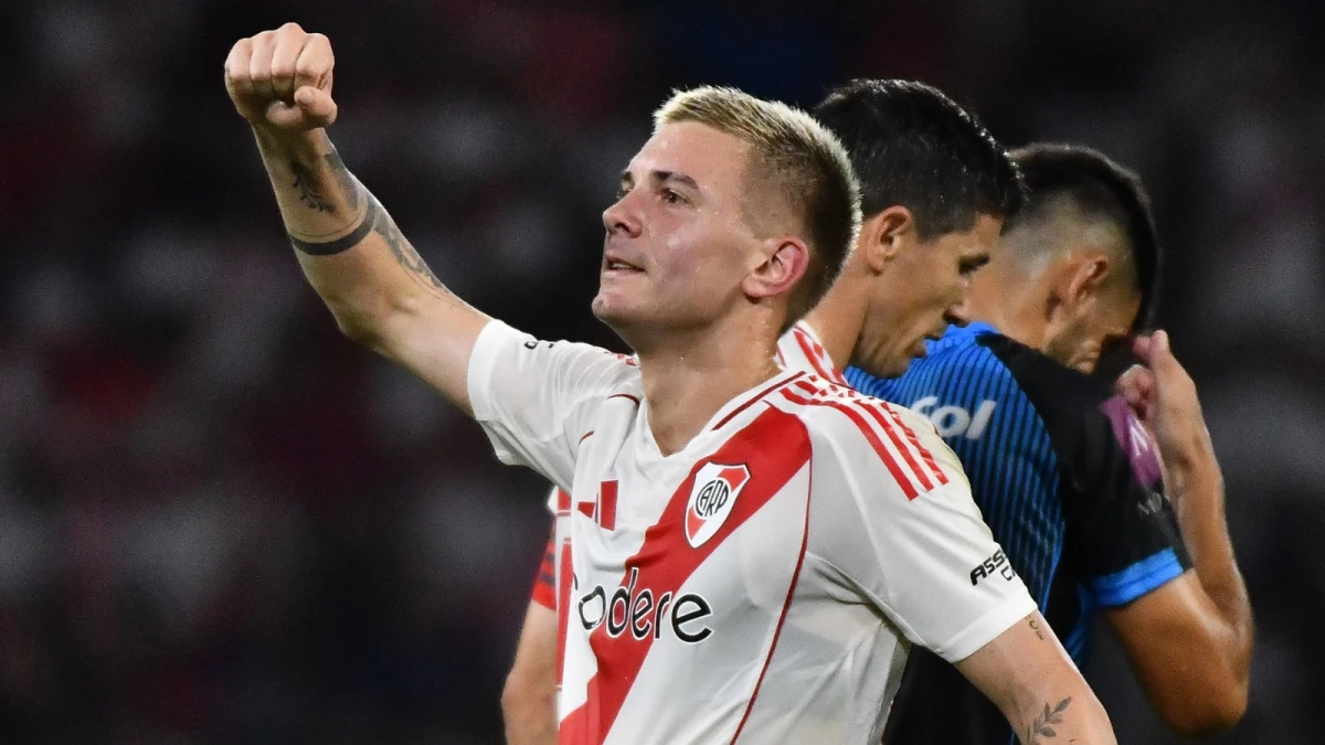 Foto: Franco Mastantuono celebra su gol, el segundo de River en el triunfo 2-0 sobre Ciudad de Bolívar.