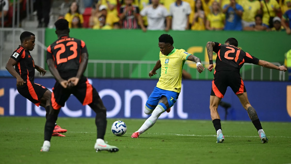 Vinicius le dio un triunfo clave a Brasil (Foto X@Conmebol).