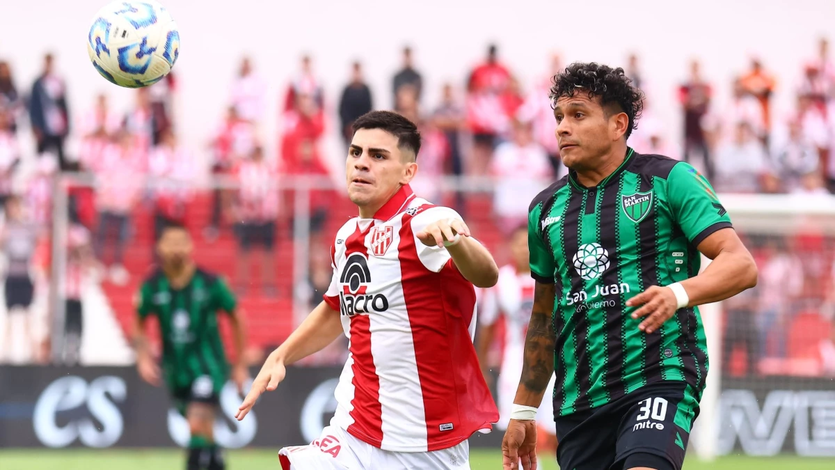 Foto:LIgaprofesional. Luchada victoria de Instituto.
