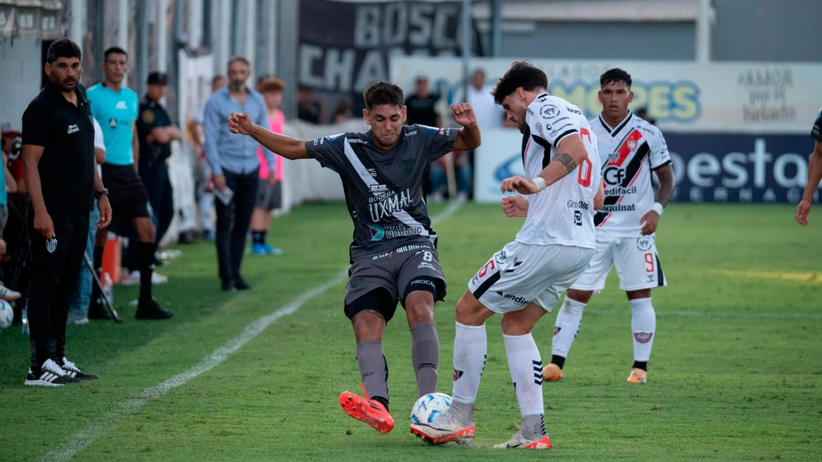 Foto:@EstudiantesOK. Chacarita se impuso en Caseros y reafirma su repunte en la Primera Nacional