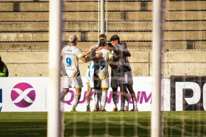 Los jugadores de Rosario Central festejan el gol de Giaccone, que sirvió para el triunfo sobre Los Andes por 1 a 0, por Copa Argentina. @Copa_Argentina