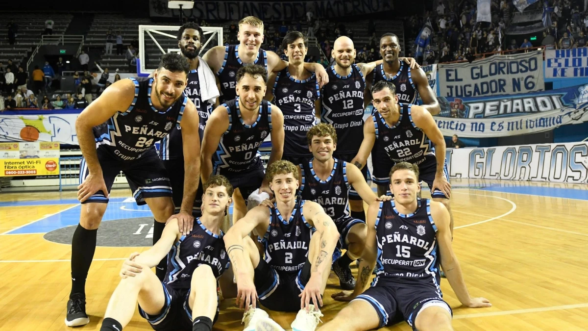 Foto:@Peñaroloficial. Victoria del equipo milrayitas ante Instituto en Mar del Plata