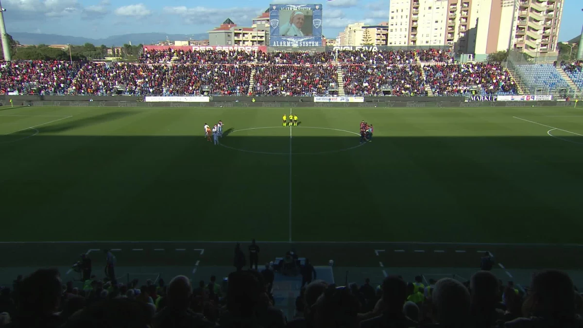 También en el estadio de Cagliari. Foto: @SerieA