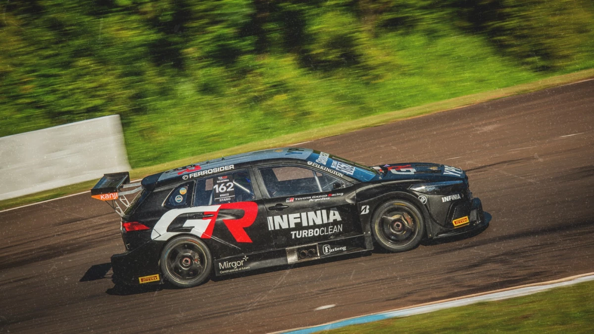 Foto:@TC2000. Primera victoria en el historial para el entrerriano Emiliano Stang, con Toyota