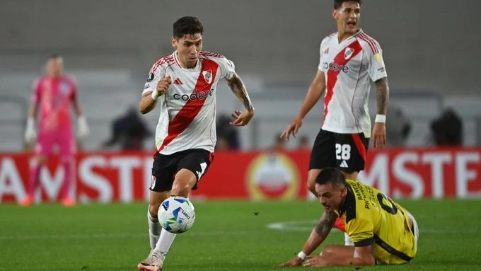 Foto: Prensa River. Montiel ya jugó en la ida ante Barcelona y ahora regresa al equipo tras el desgarro&nbsp;