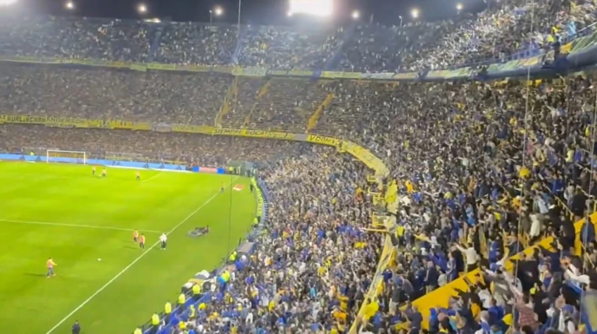 Los hinchas de Boca expresaron su bronca contra la Comisión Directiva al final del partido ante Lanús