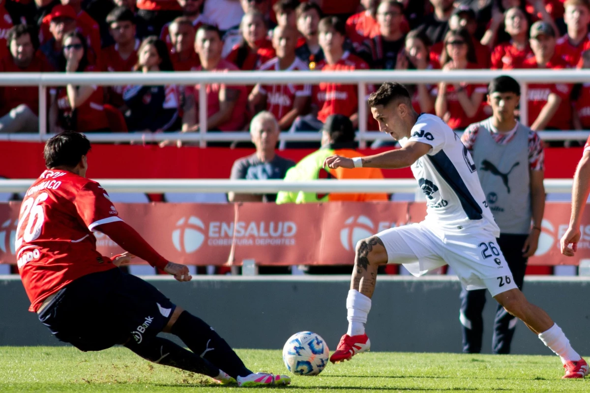 La Lepra no pudo con el Rojo y se despidió del campeonato (Foto X@CSIRoficial)