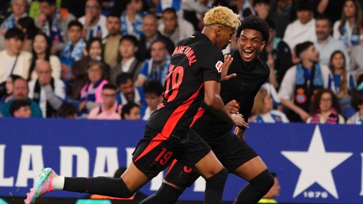 Yamal y Balde festeja el primer gol del Barsa. foto:@laliga