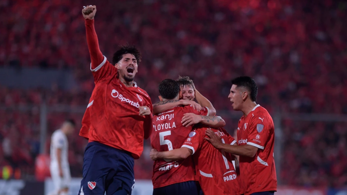Independiente le ganó a Guaraní y trepó a la punta del Grupo A (Foto: Julián Álvarez)