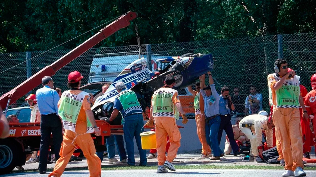 El grave accidente en el que Senna perdería la vida durante el Gran Premio de San Marino en Ímola | Foto: Motorsports