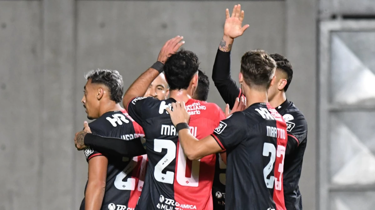 El festejo del primer gol de Newells ante Defensa (Foto X@Newells)