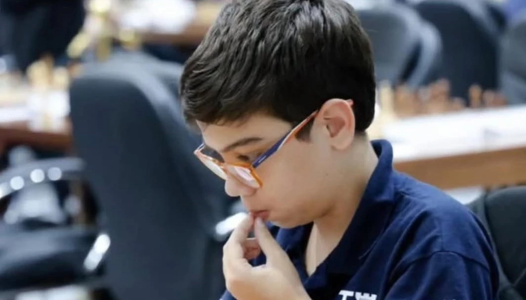 Fausti durante una de las nueve exigentes rondas en Emiratos Árabes. Foto: @shj_masters