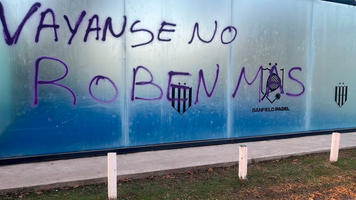 En medio del conflicto aseguran que hay empleados que no cobran hace tres meses. Foto: @maticolombo_