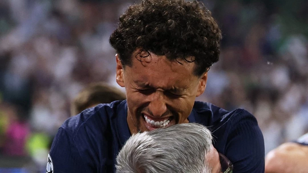 El capitán Marquinhos llora al ganar su primera Champions. foto: @uefa