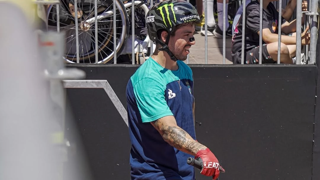 El cordobés lució la camiseta argentina en Francia. Foto: @malignobmx