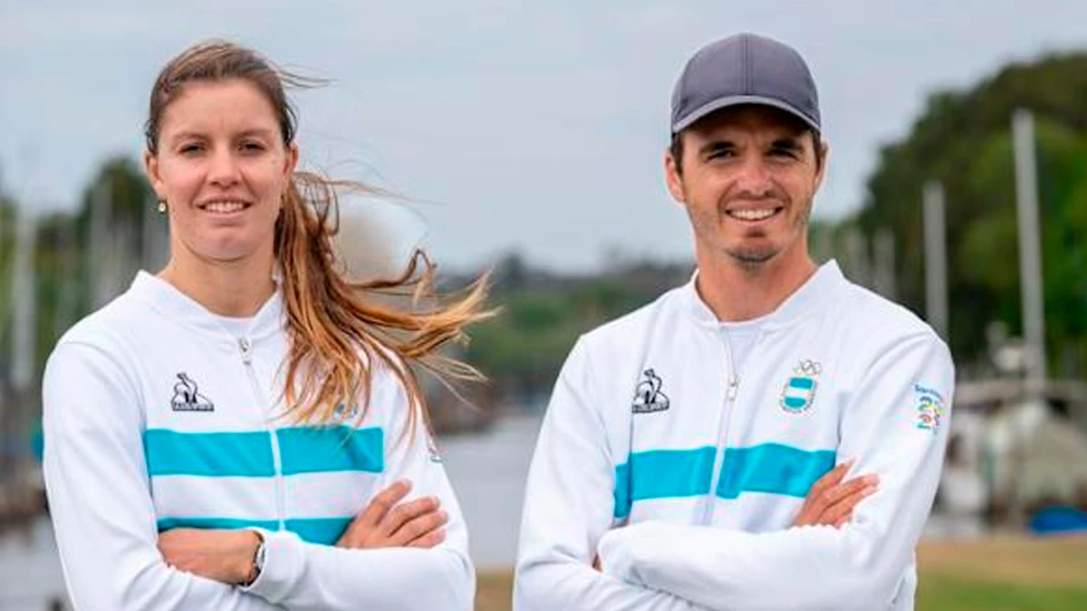 Foto: Archivo COA. Eugenia Bosco (izquierda)-Mateo Majdalani (derecha) continúan terceros en la clase Nacra 17 del Europeo de Vela